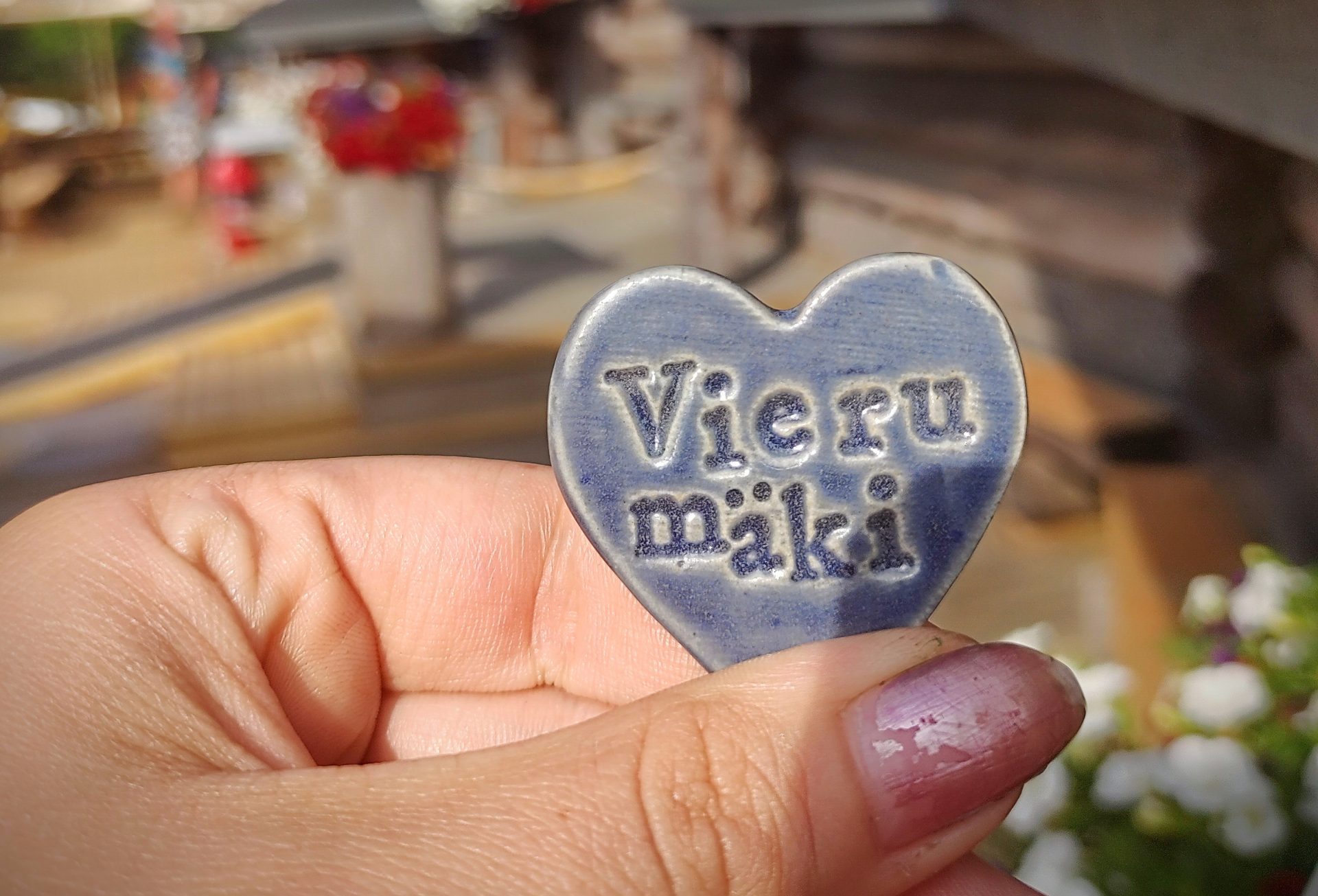 Sydämen muotoinen magneetti jossa teksti Vierumäki.